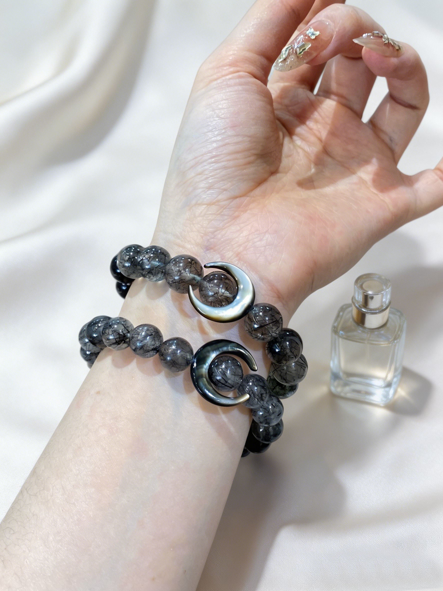 Black Moon Stillness product image 7